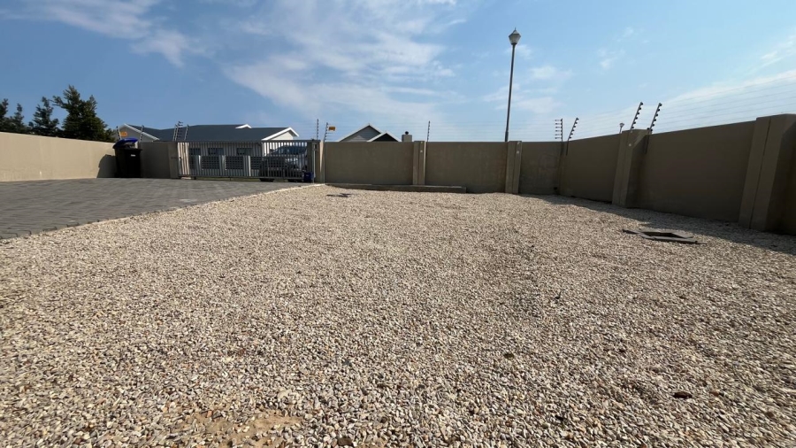 To Let 4 Bedroom Property for Rent in Fountains Estate Eastern Cape